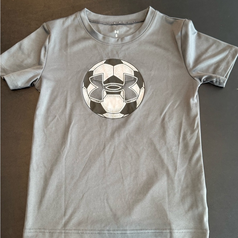 Under Armour DRI-Fit Kids Soccer Graphic Gray Tee